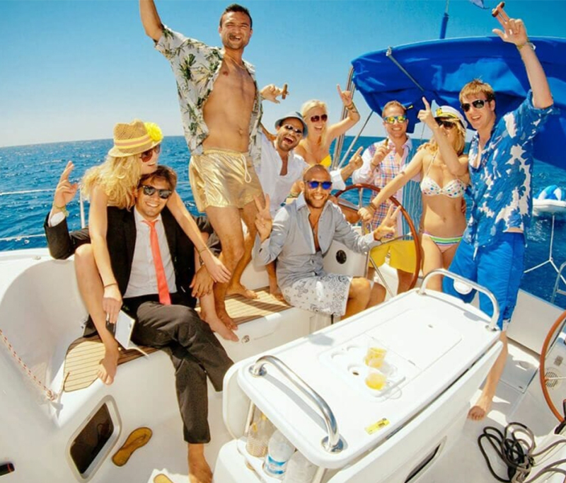 Yacht Rental in Dubai