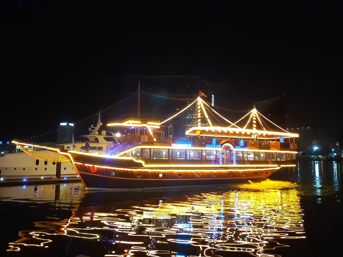 Dhow Cruise Dinner in Dubai